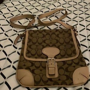 Small body cross coach bag